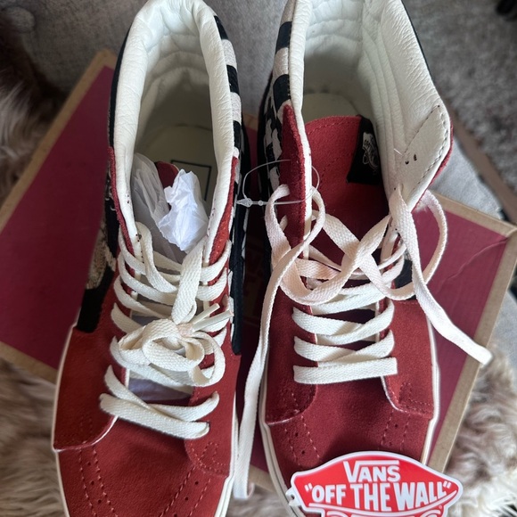 Vans Red and Black High-Top Sneakers with Suede Finish - Picture 2 of 6